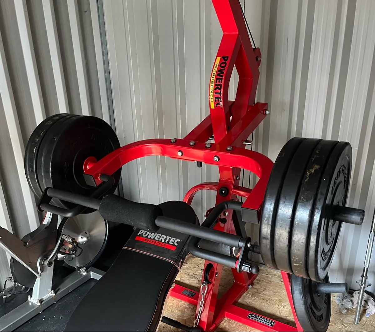 Powertec leverage gym + 100kg Olympic bumpers - Image 2