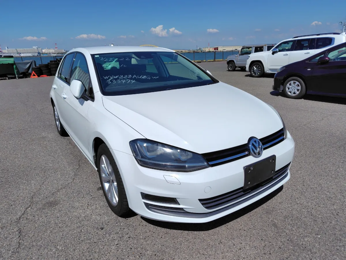 1.2 TSI COMFORTLINE PLUS 5DR HATCHBACK AUTO WITH O - Image 1