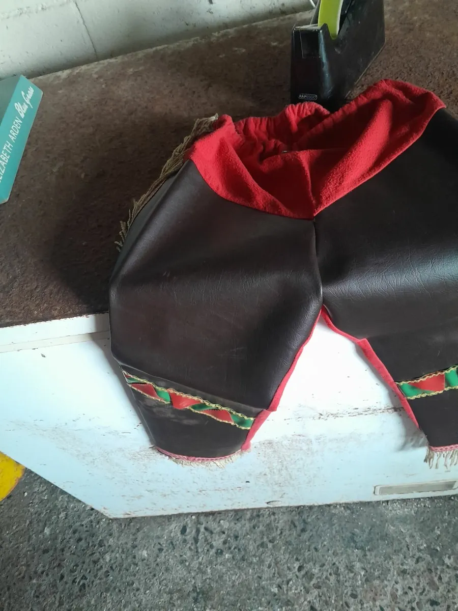 Vintage  child's  cowboy  suite - Image 2