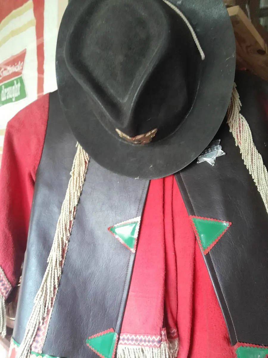 Vintage  child's  cowboy  suite - Image 1