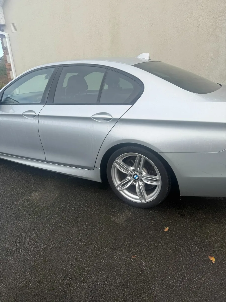 BMW 5-Series 2016 - Image 4