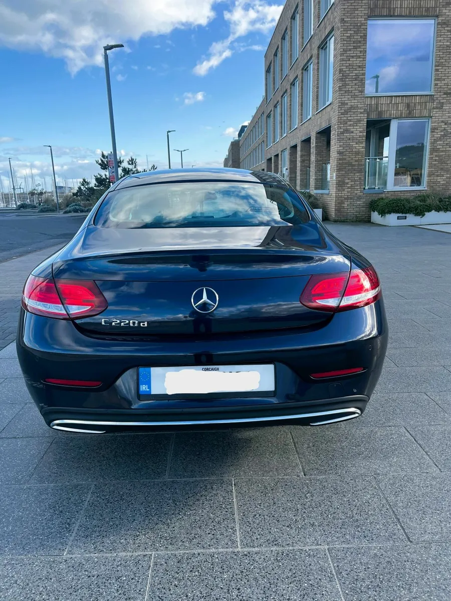 Mercedes-Benz C-Class 2016 - Image 4