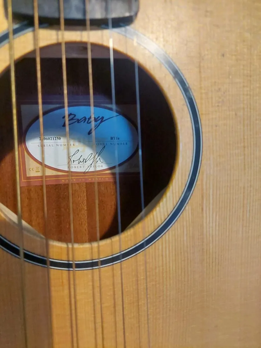Baby Taylor BT1e Compact, travel style Guitar - Image 2