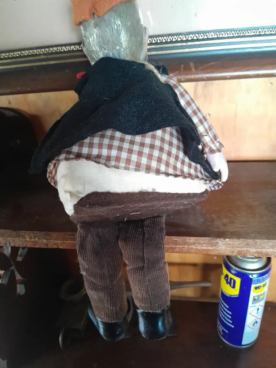 Vintage  musical  doll - Image 3