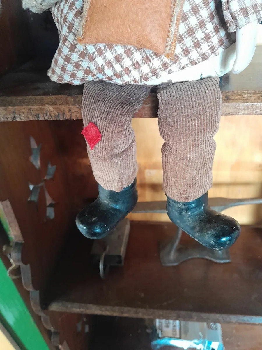 Vintage  musical  doll - Image 4