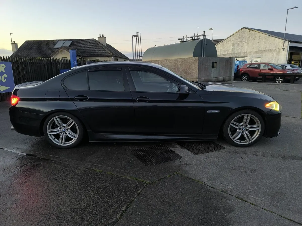 BMW 5-Series 2012 - Image 3