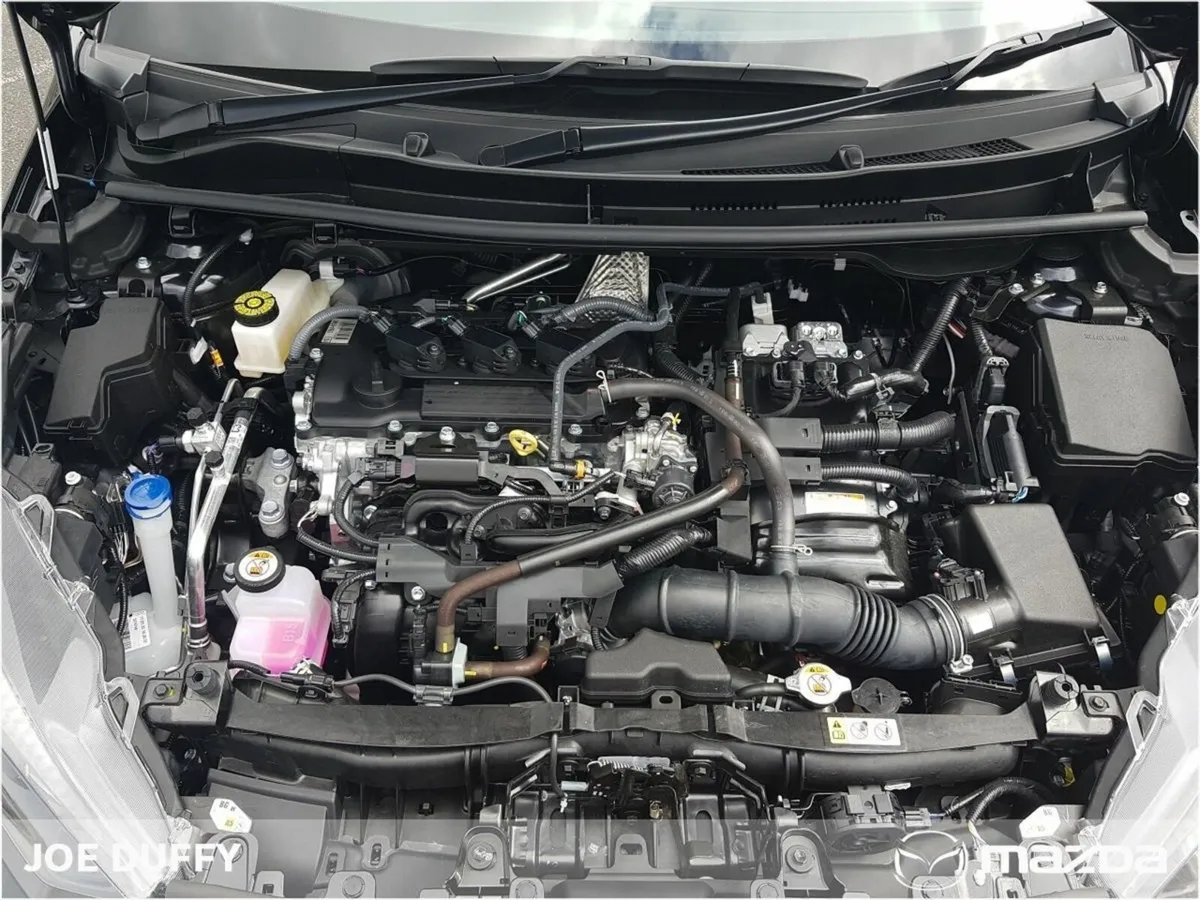 Mazda Mazda2 HYBRID 5DR (116ps) Centre-Line Auto * - Image 3