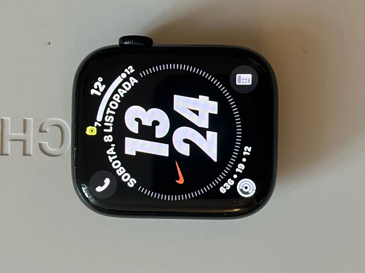 Apple Watch Series 9 (45mm, Midnight, GPS) - Image 3