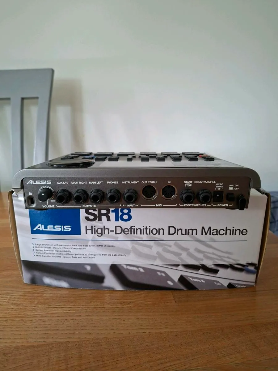 Alessandro SR18 Drum Machine - Image 4
