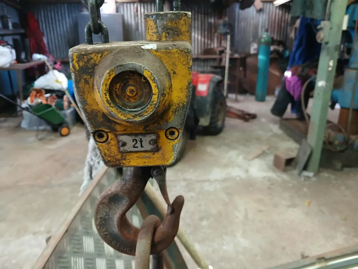 2 Tonne Gantry Crane - Image 1