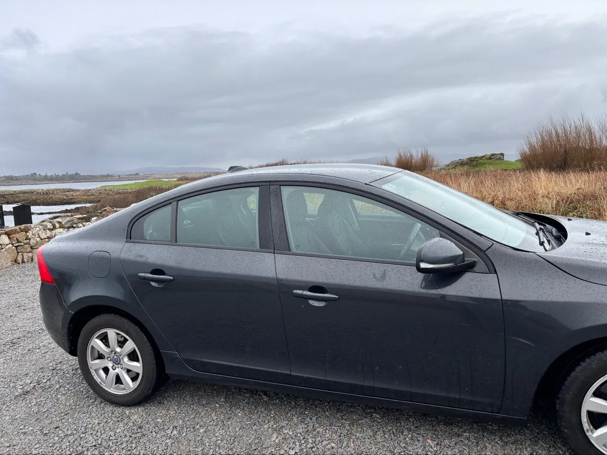 Volvo S60 2011 - Image 3