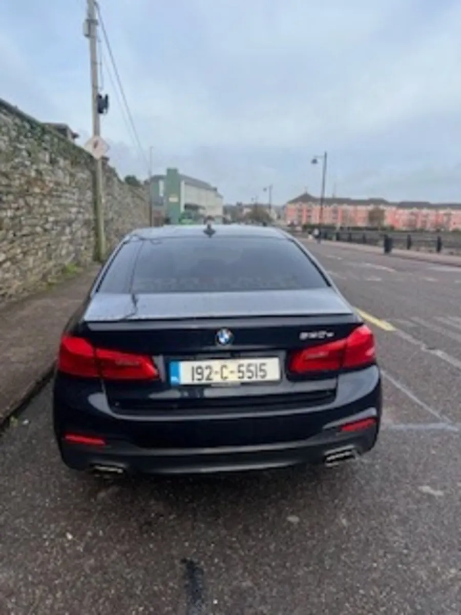 BMW 5-Series 2019 - Image 4
