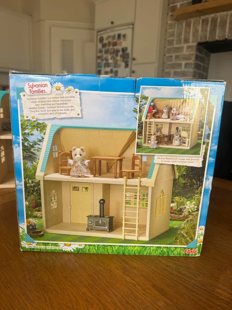 Sylvanian Families - Applewood Cottage - Image 3