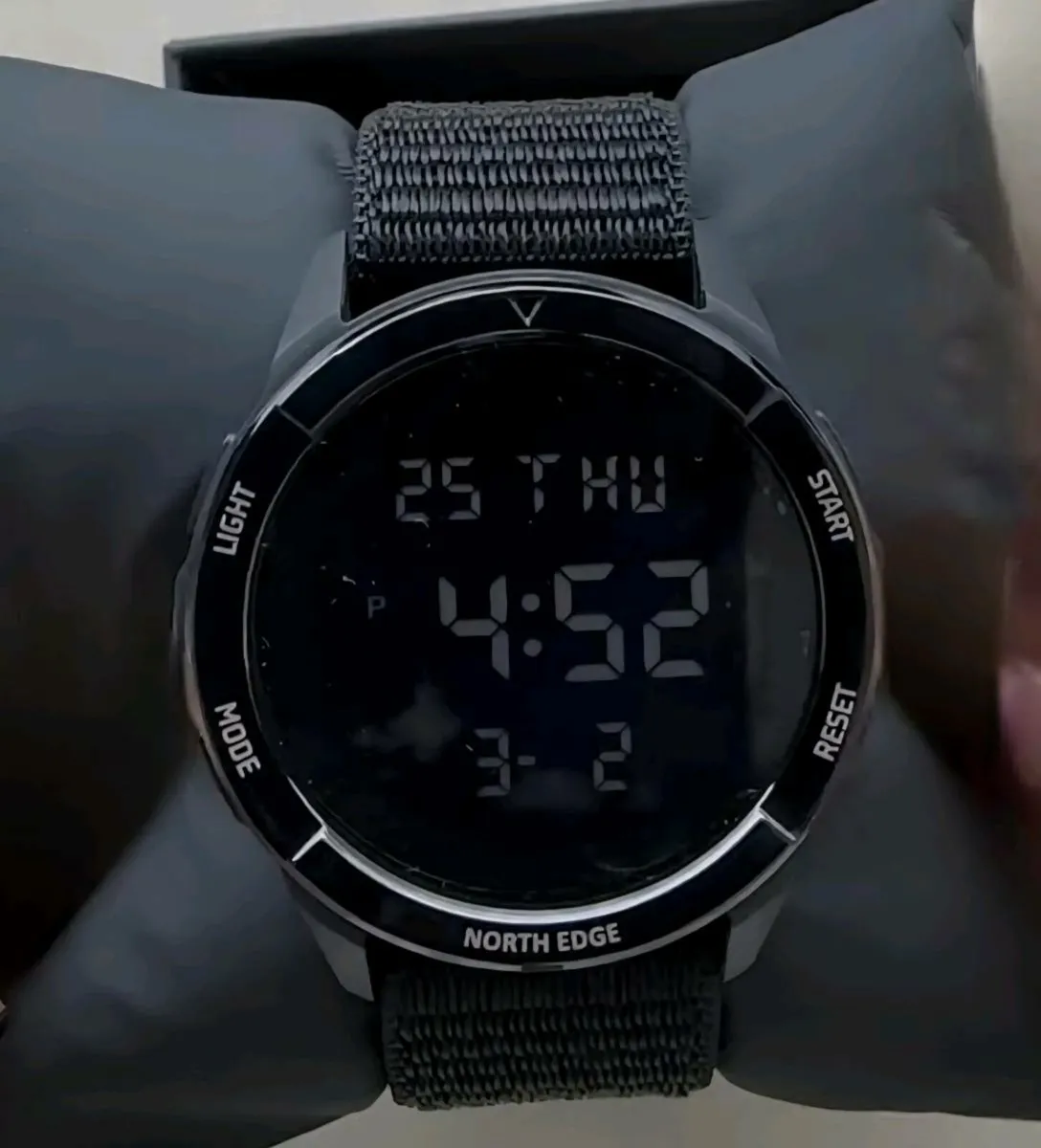 Digital Watch - Image 3