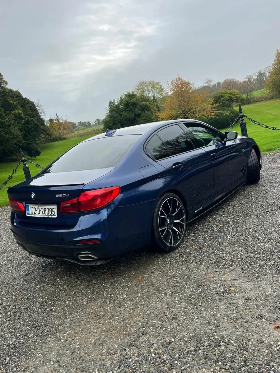 BMW 5-Series 2017 - Image 2