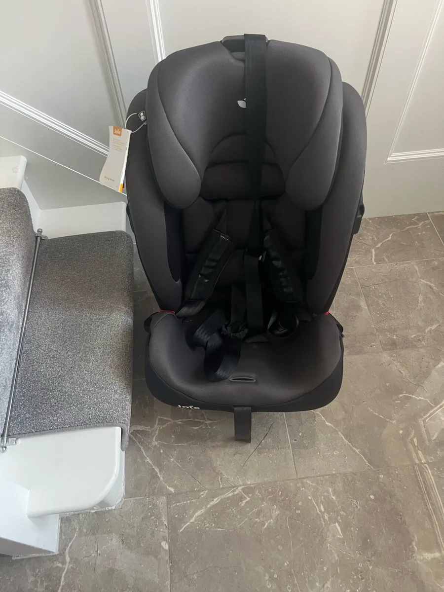 Jole Car Seat with iso fix - Image 1