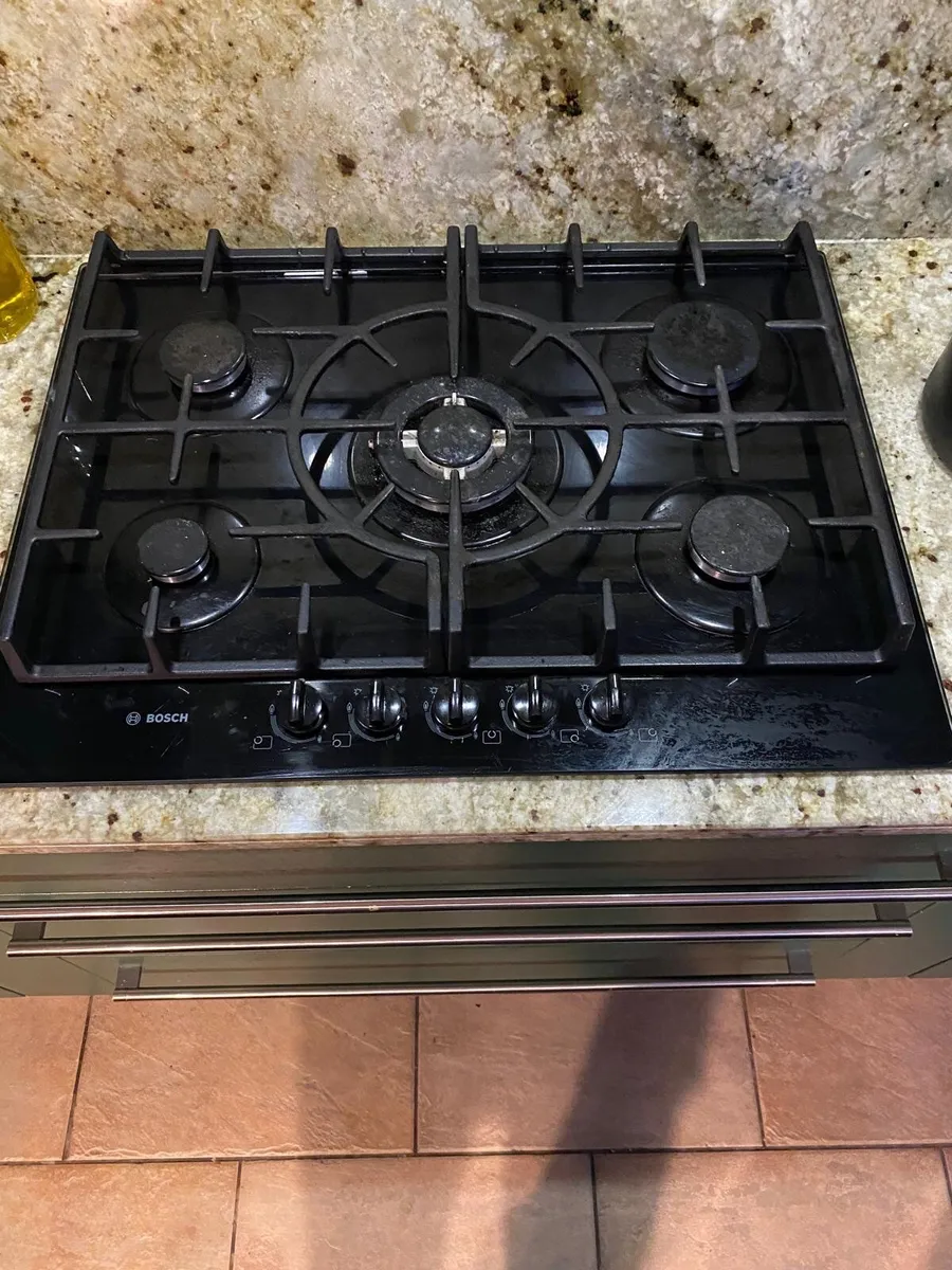 Bosch 5 ring gas hob 70cm - Image 1