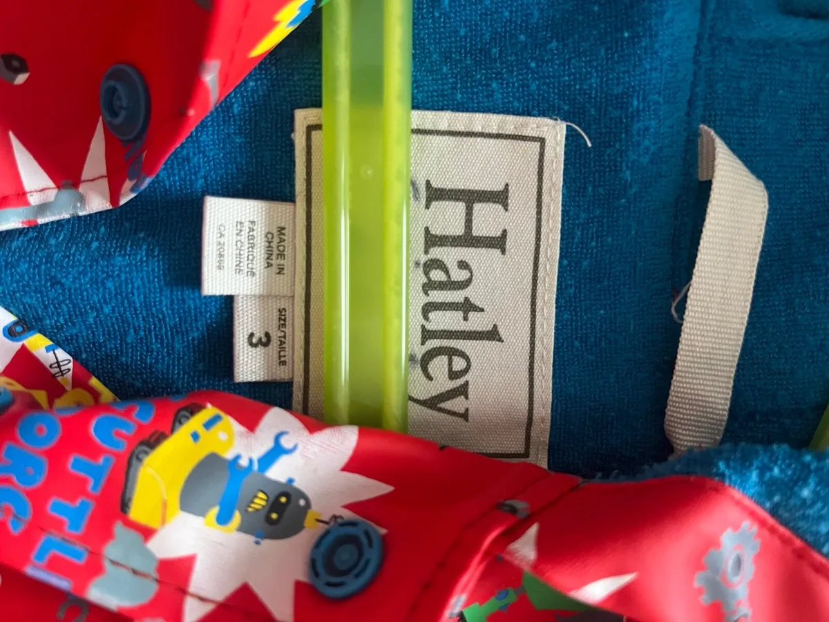 Rain coat Age 3 - Image 2