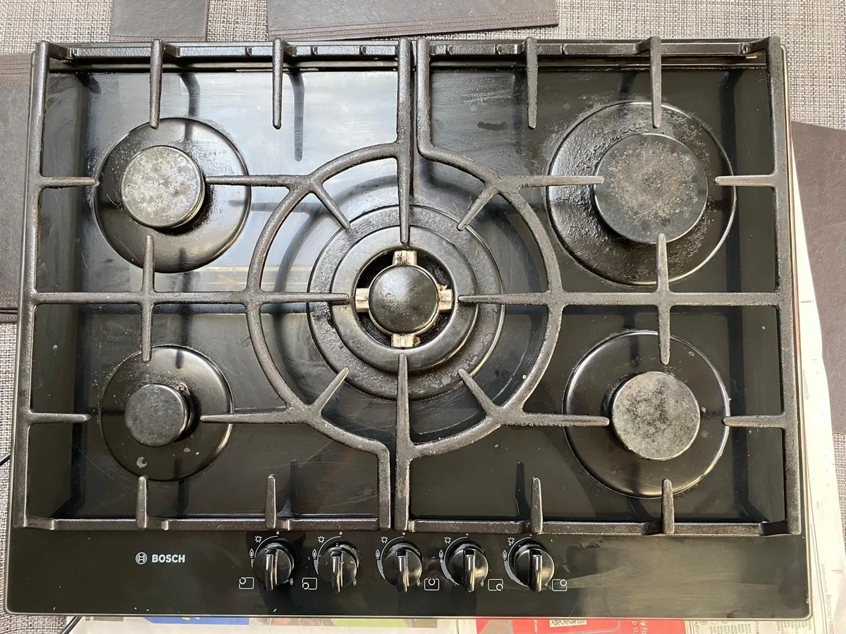Bosch 5 ring gas hob 70cm - Image 2