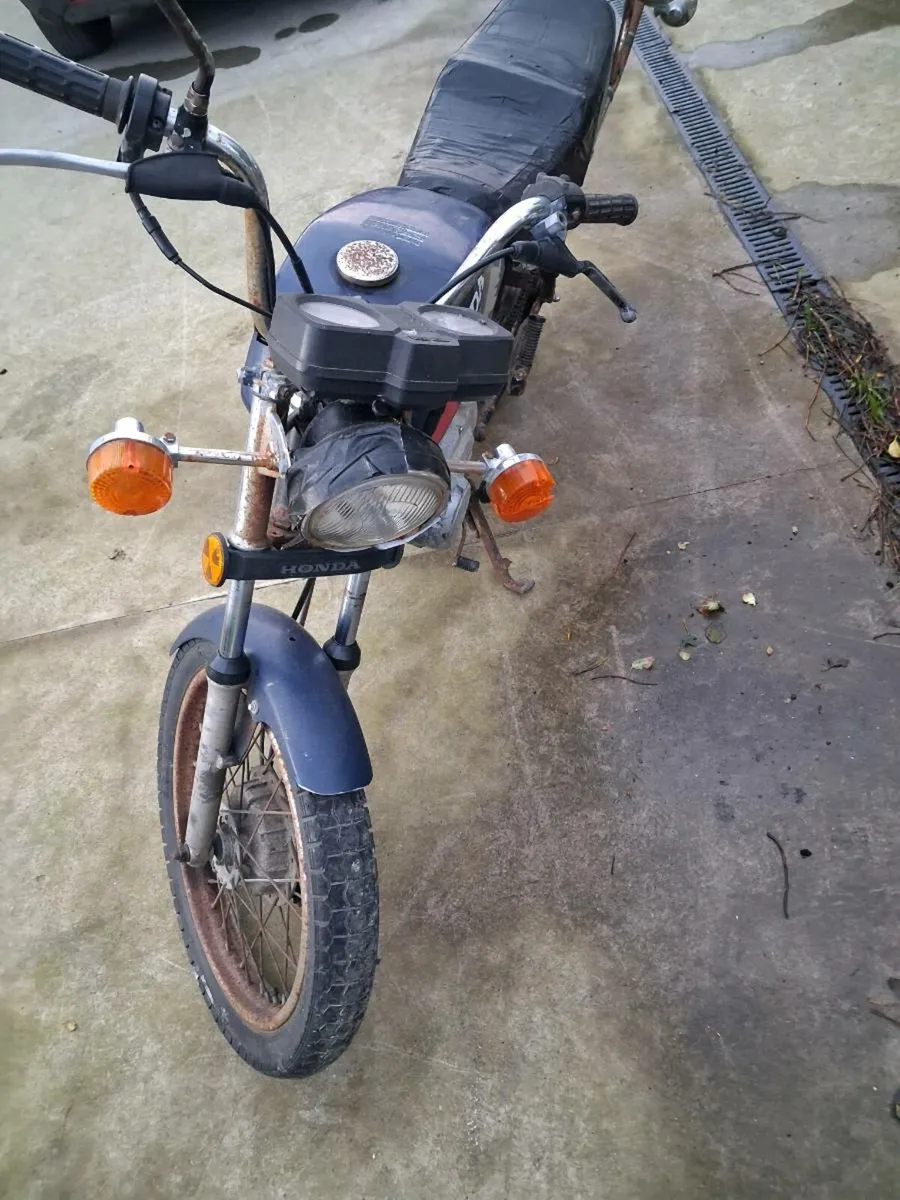 Motor bike - Image 1