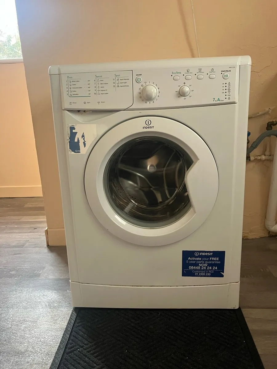 Washing machine - Image 1