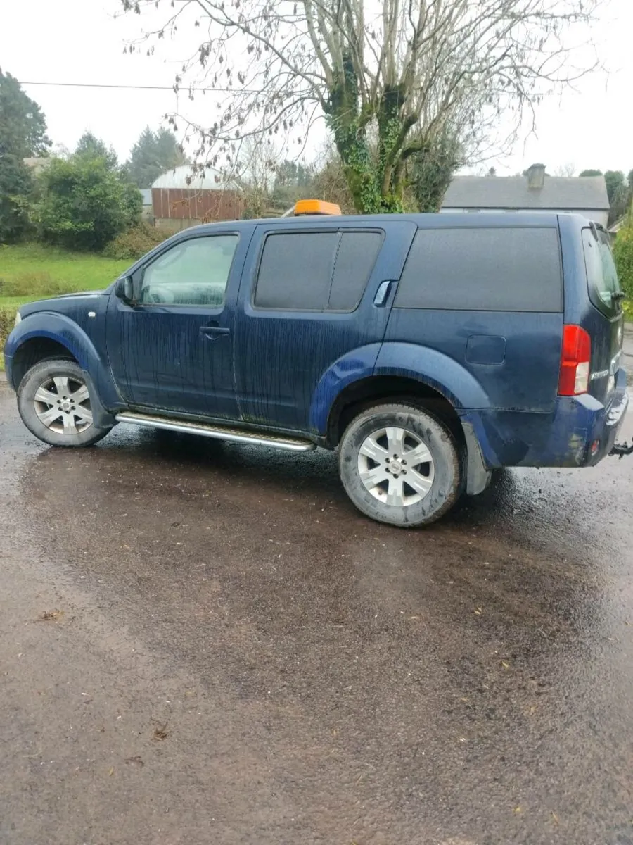 Nissan Pathfinder 2.5 - Image 3