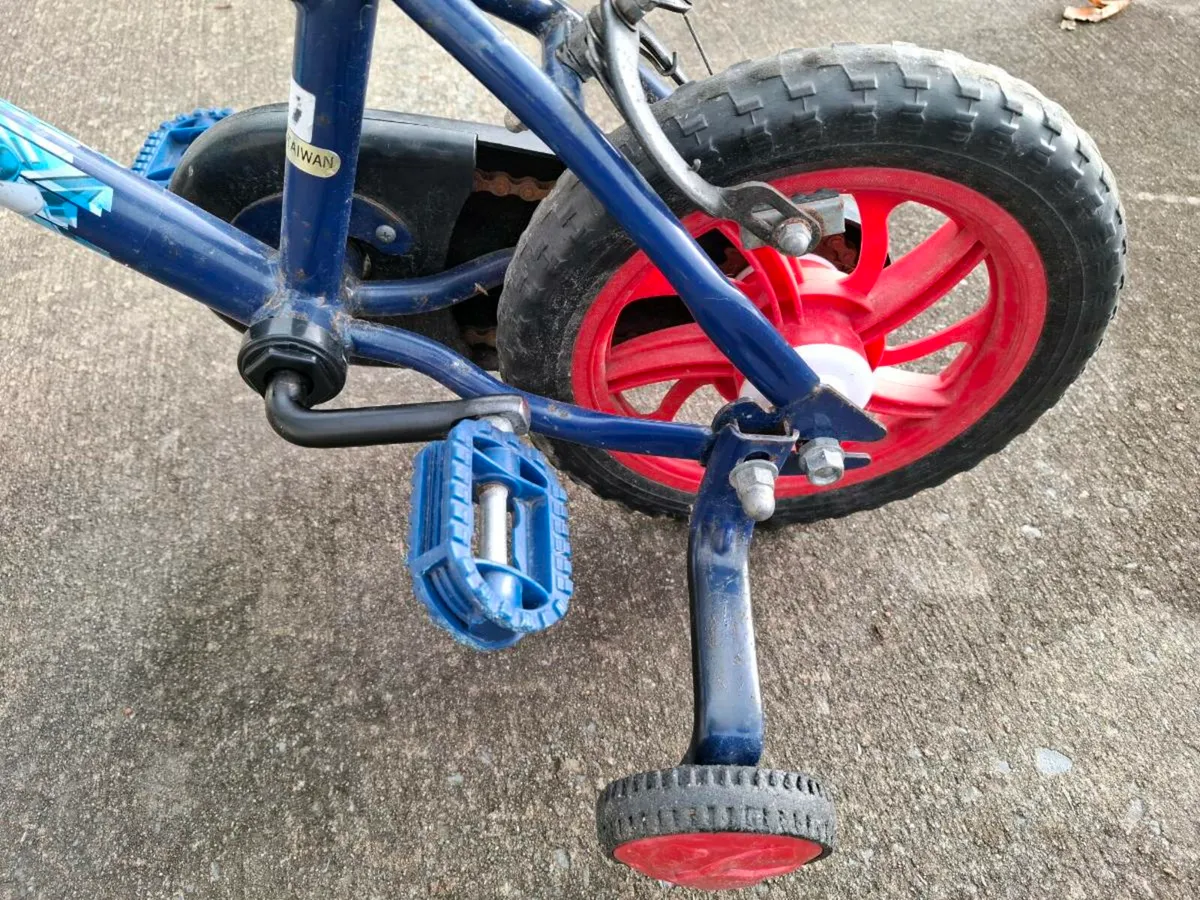 12 inch kids Spiderman bike - Image 4