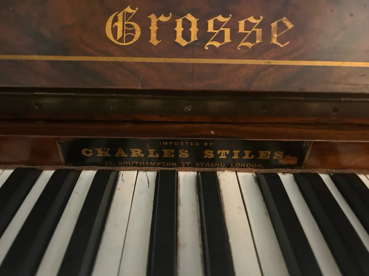 Piano - Image 1