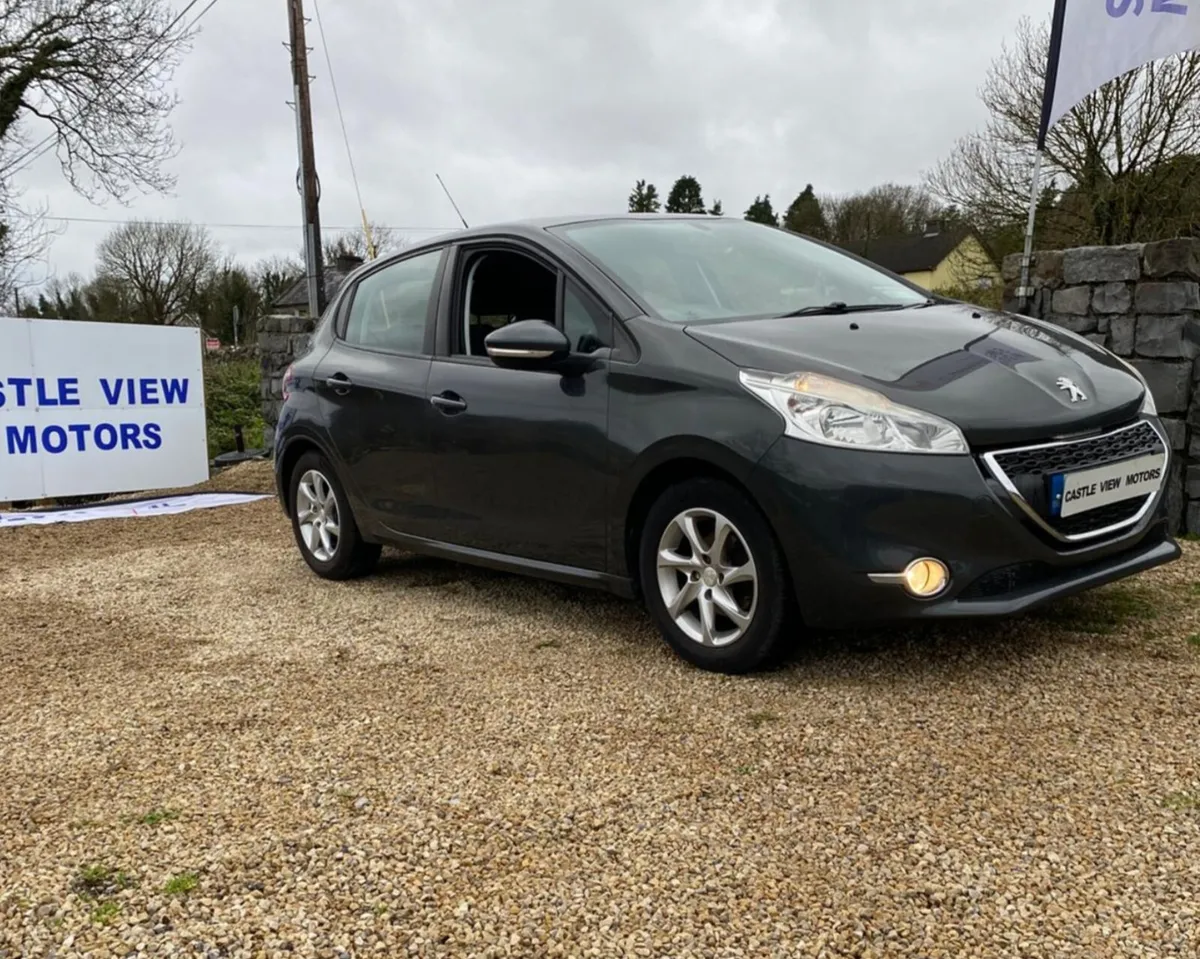 131 Peugeot 208 1.2 Petrol Mint - Image 2