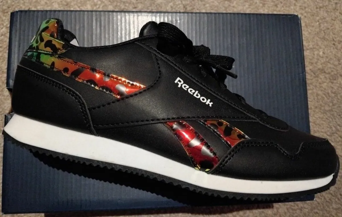 Black Reebok Trainers  Brand new in box  Size: UK5 - Image 4
