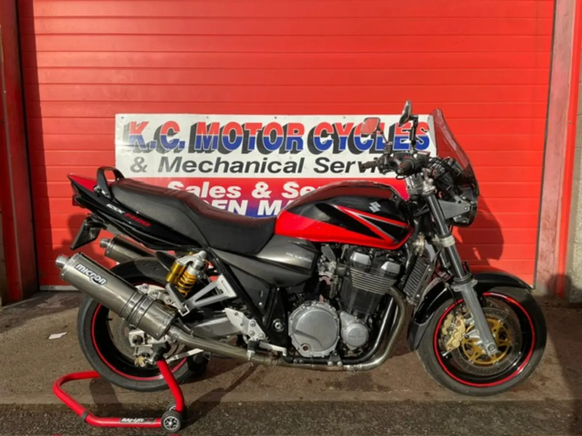 Suzuki GSX 1400 - Image 2