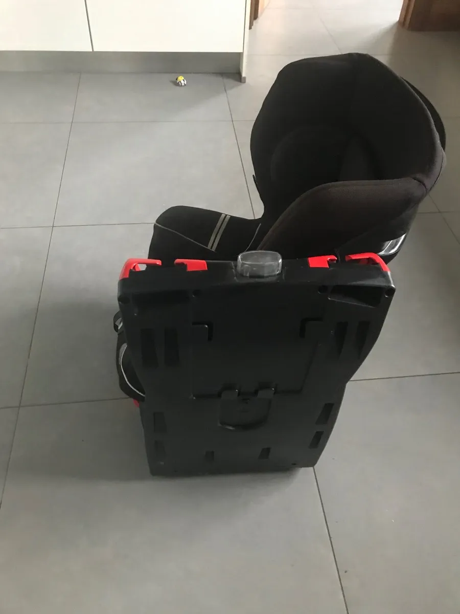 Car seat - Image 4