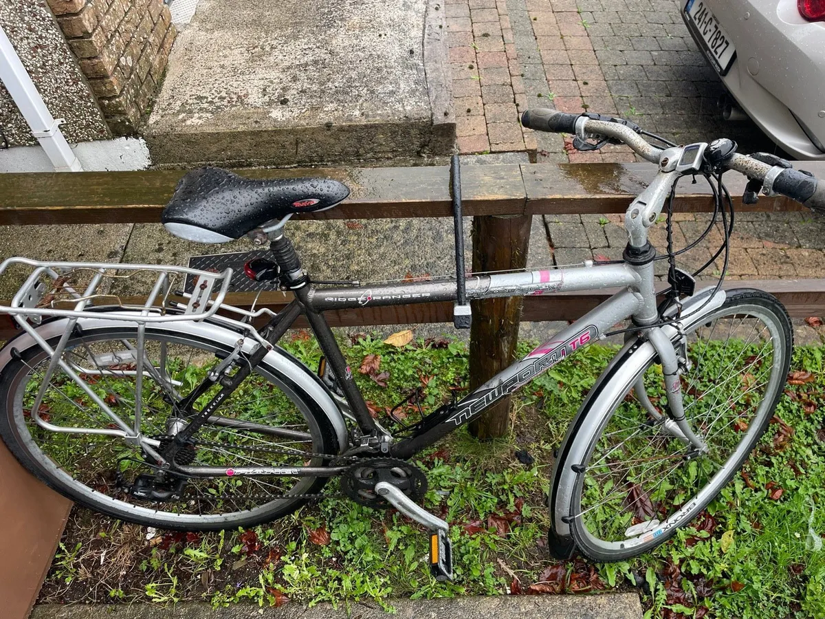 Gents Hybrid type   : 56cm € 1 0 0 - Image 1