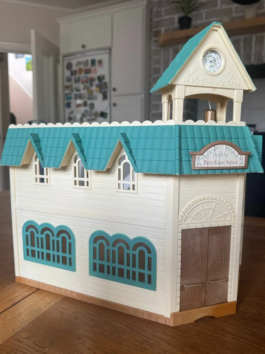 Sylvanian Families - Berry Grove School - Image 3