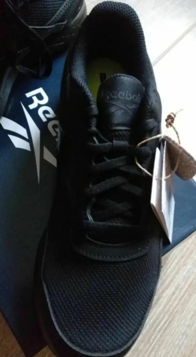 Brand new in box: Reebok Black Trainers.  UK5 - Image 3