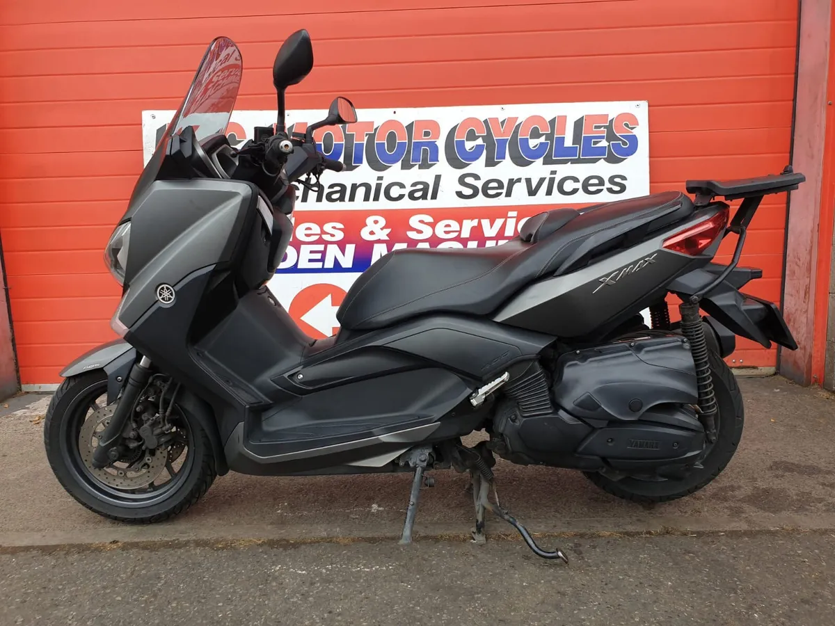 Yamaha xmax 400 - Image 4
