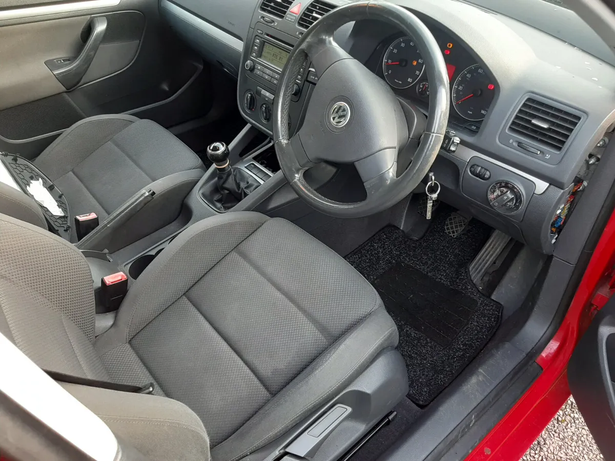 VW GOLF SPORT 1.4 PETROL ONLY 103000 MILES FROM NE - Image 4