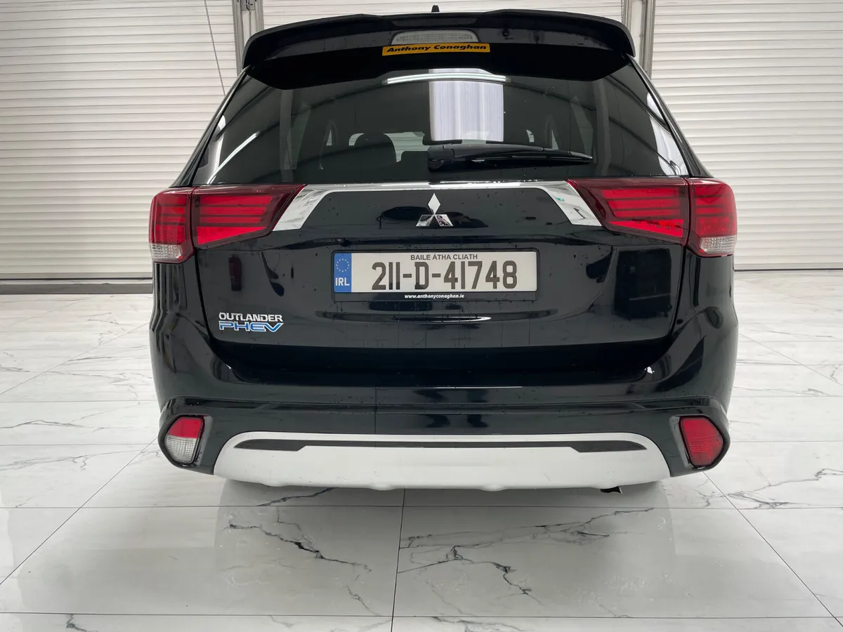 Mitsubishi Outlander 2021 - Image 4