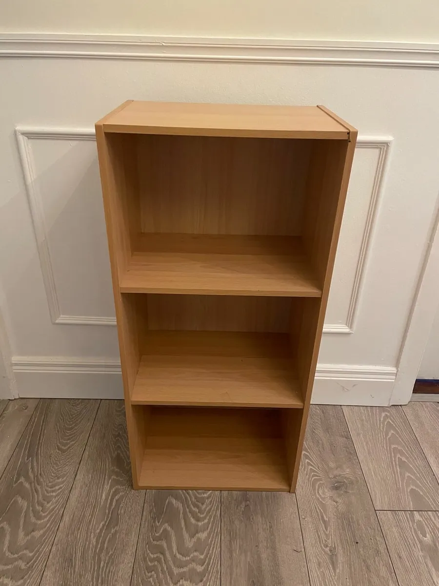 Narrow bookcase - Image 1