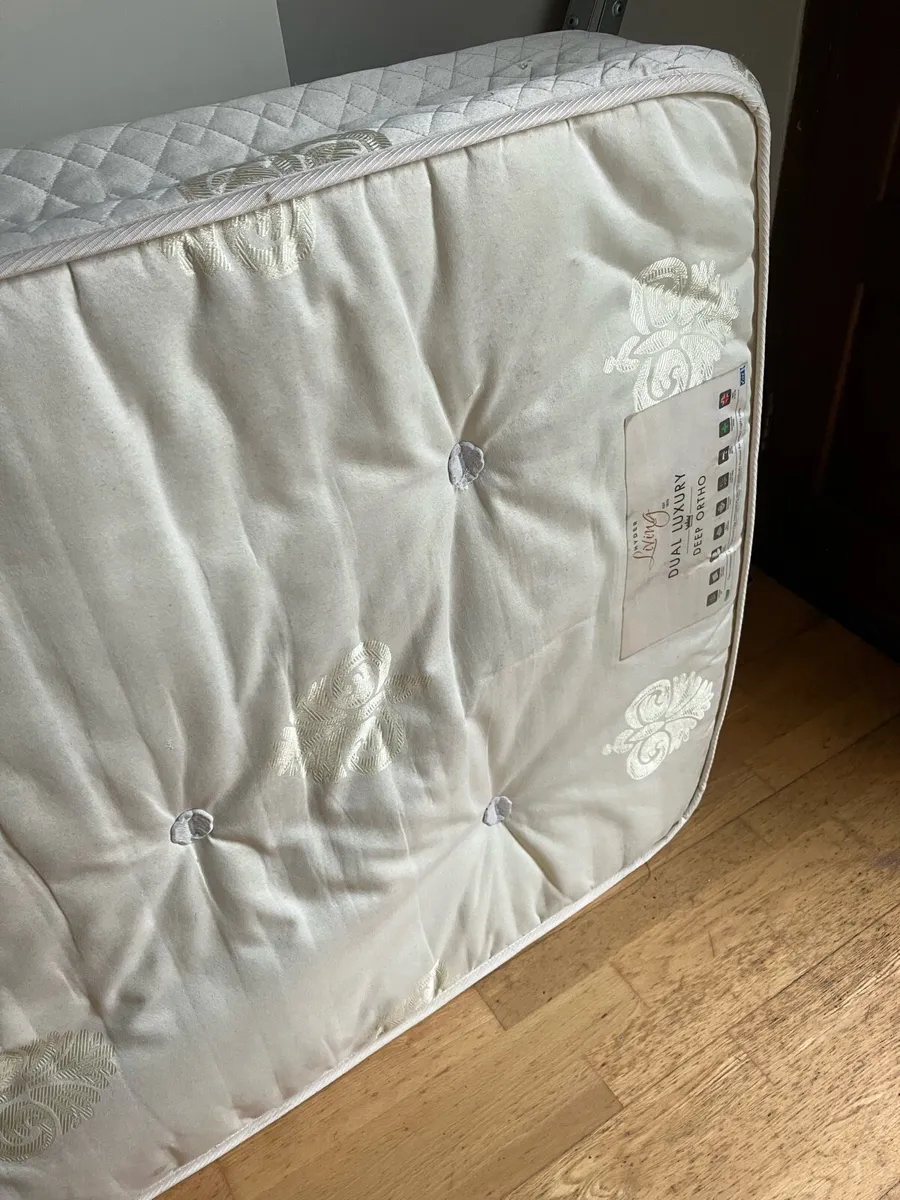 Single bed - Image 2