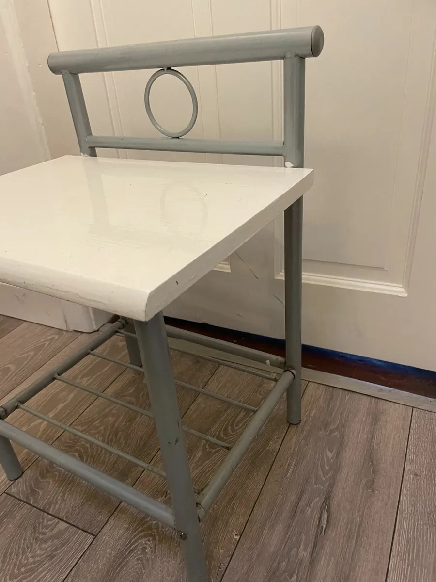 Bedside table/locker - Image 2