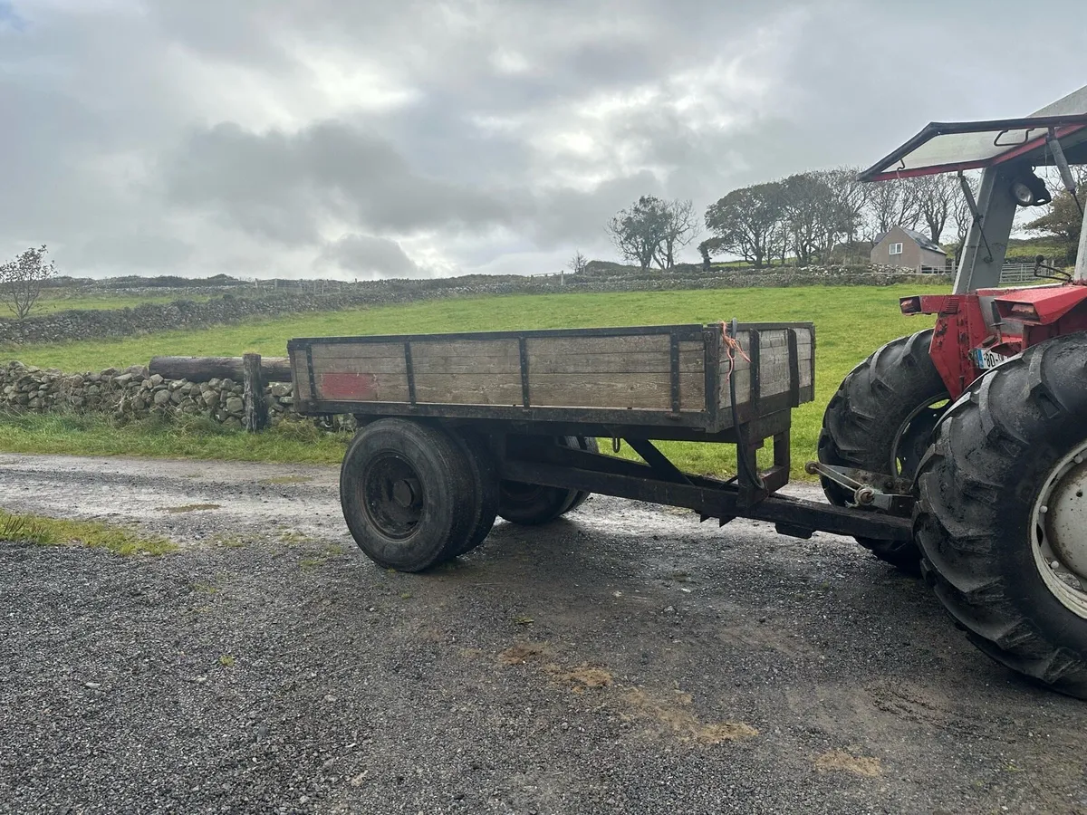 Wooden Tractor tipping trailer - Image 1