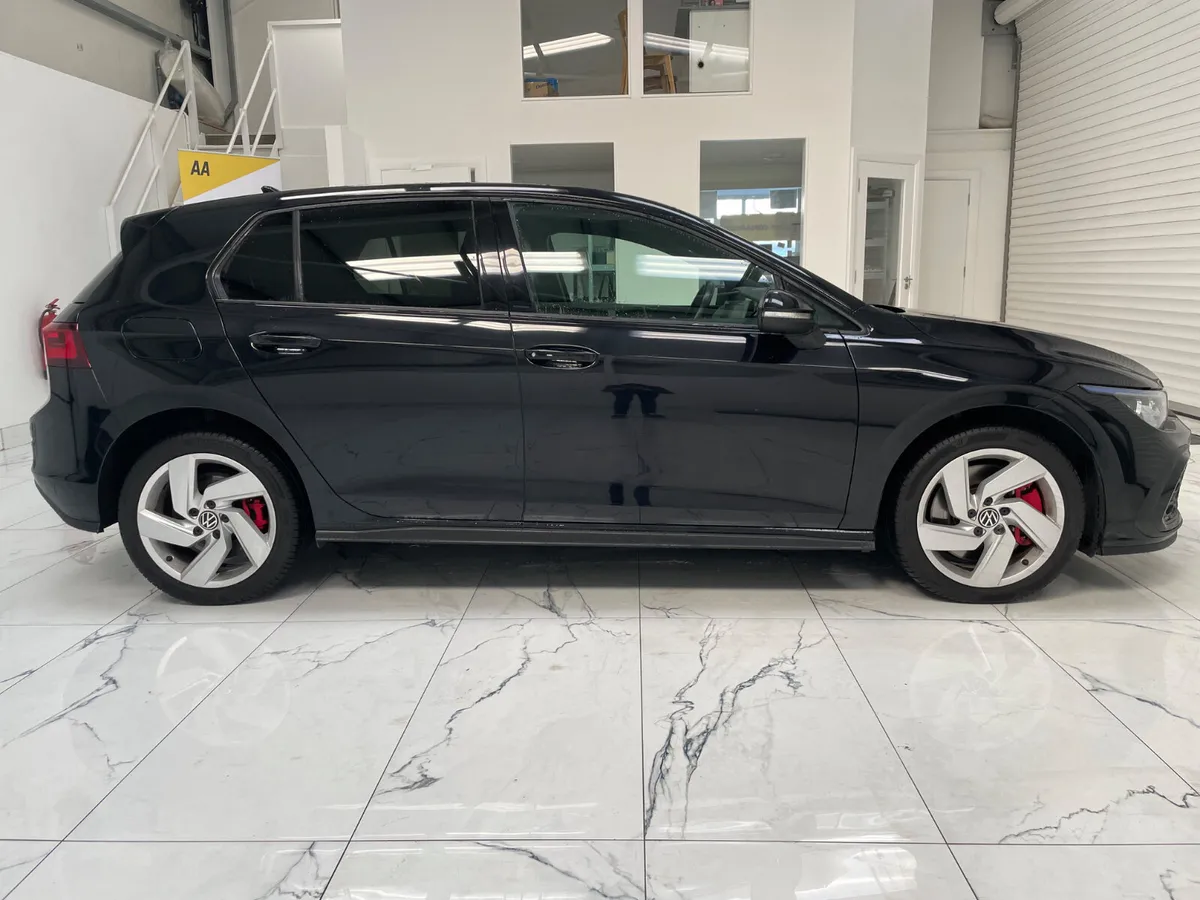 Volkswagen Golf 2021 - Image 2