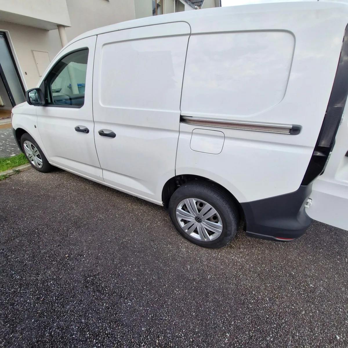 Volkswagen Caddy 2021 - Image 2