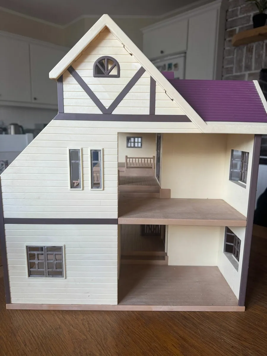 Sylvanian Families - Oakwood Manor House - Image 3