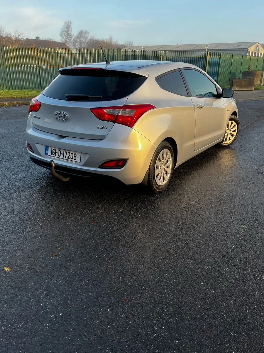 Hyundai i30 iPro van - Image 3