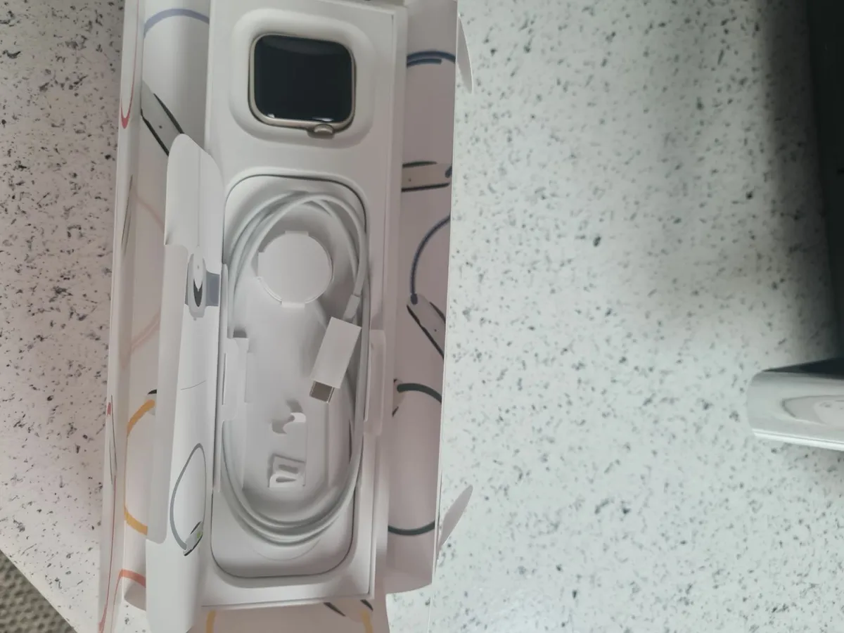 Apple watch SE - Image 4