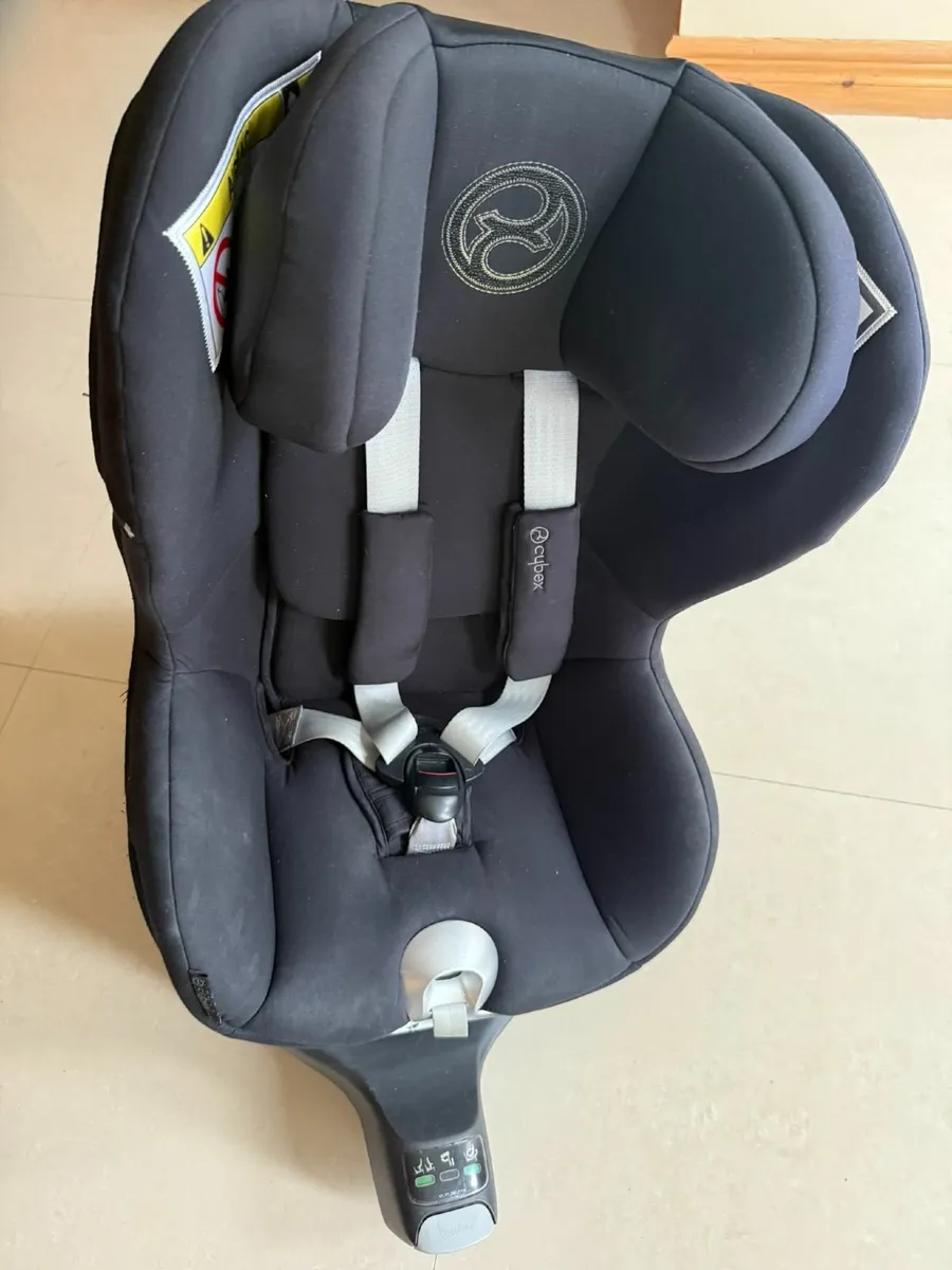 Car seat - Image 2