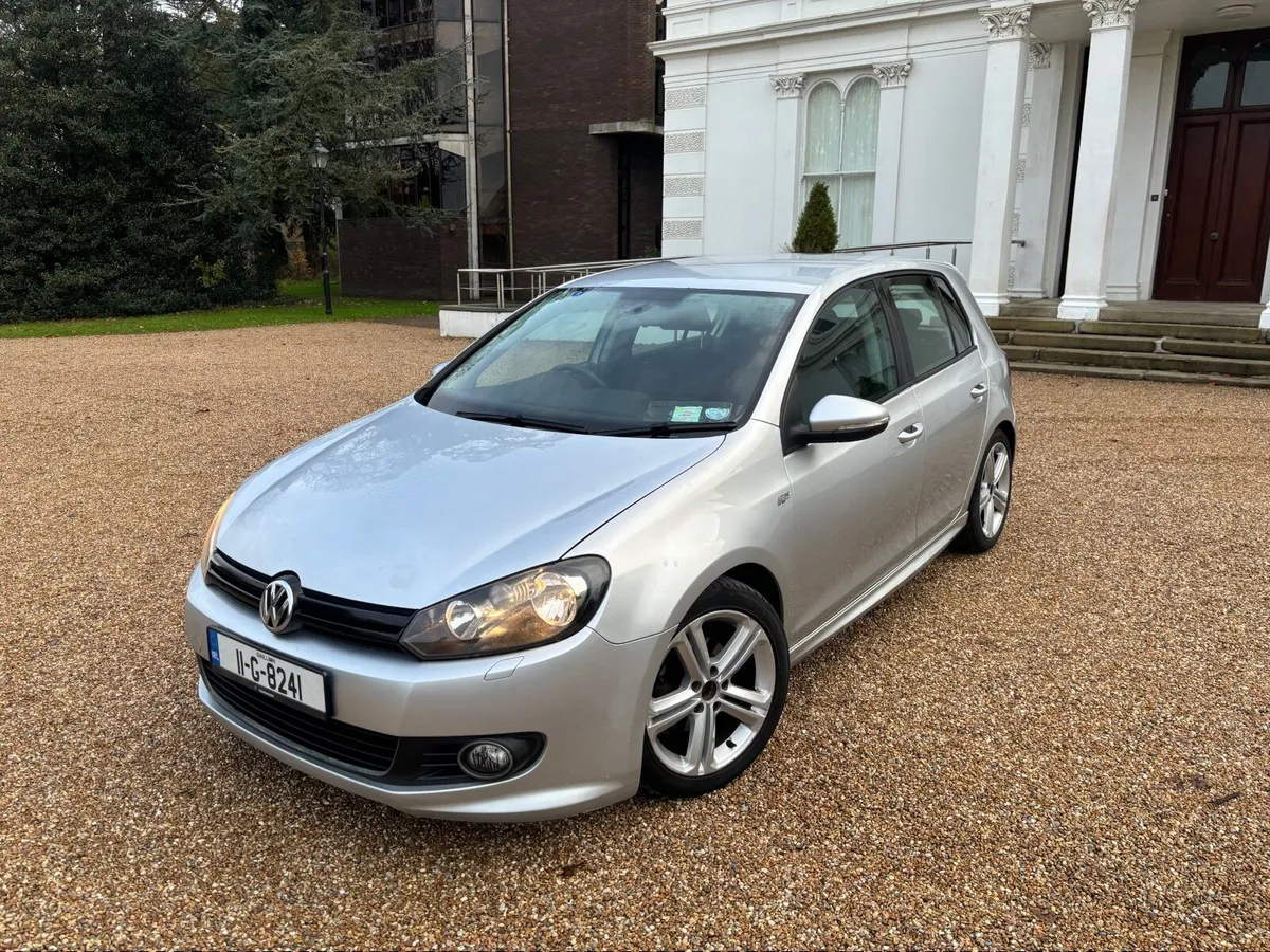 2011 Volkswagen Golf 1.6 TDI 105 bhp high spec - Image 2