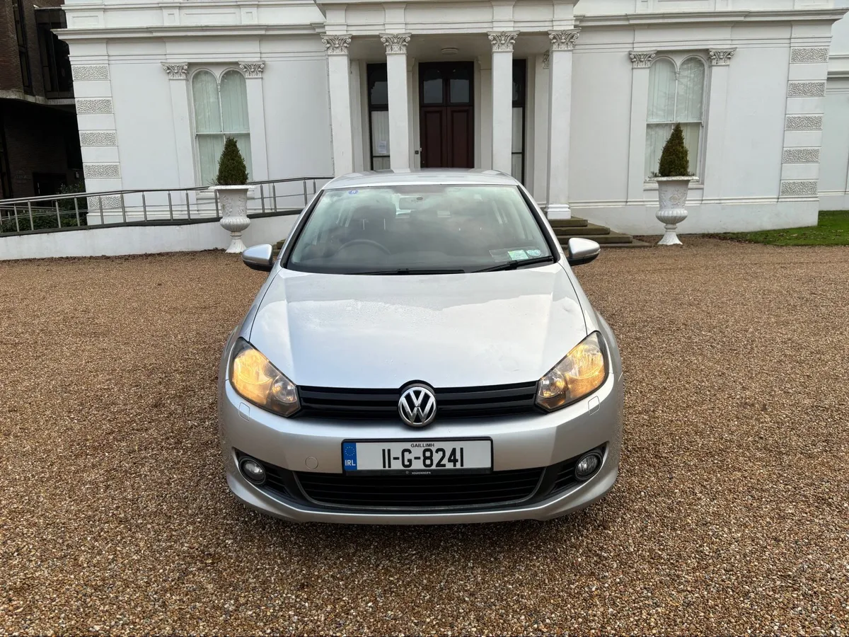 2011 Volkswagen Golf 1.6 TDI 105 bhp high spec - Image 3